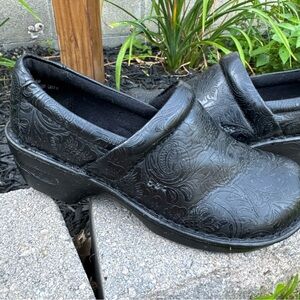 Women’s B.O.C Born Concept Shoes Peggy Clog Mule Size 9 Black Paisley Floral
